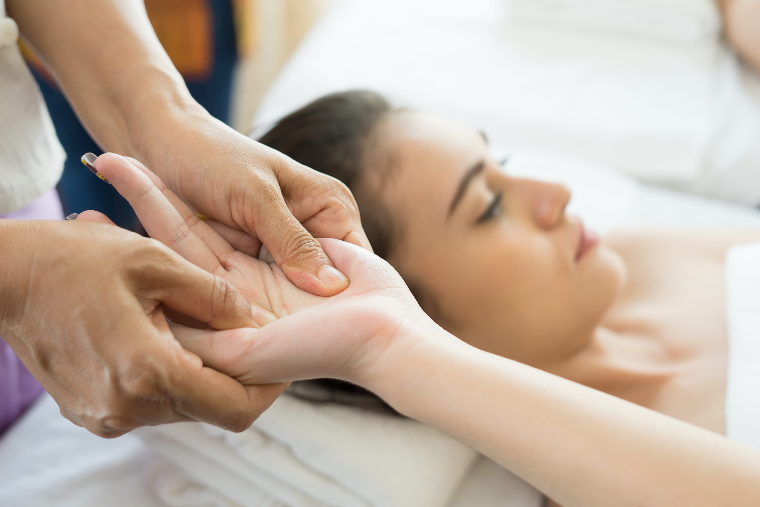 trained in 4 hands massage