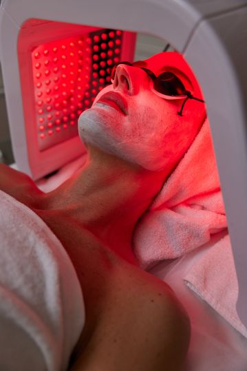 LED light Facial